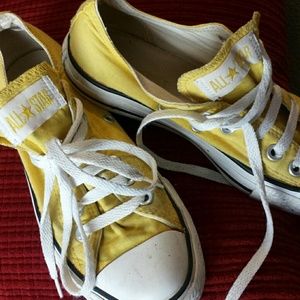 REPOSHING converse sneakers. Price firm