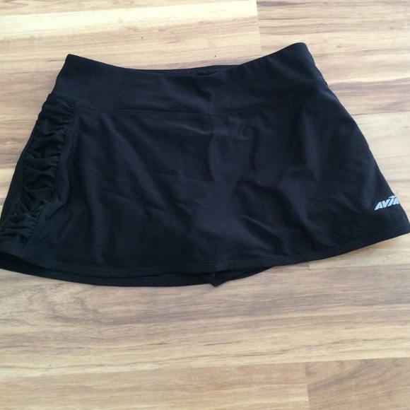 Avia Skort