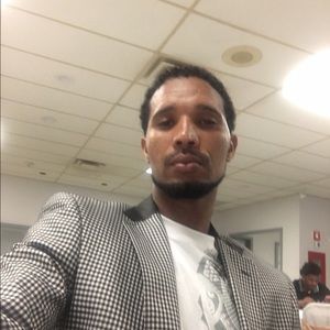 Meet your Posher, Claudio