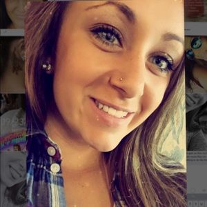 Meet your Posher, Hailey