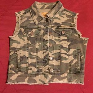 Camo vest