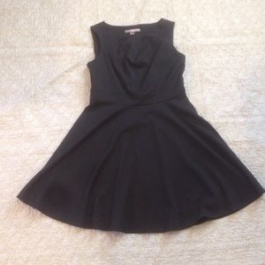 Black Sleeveless Dress