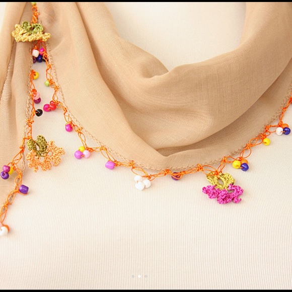 VINTAGE PETAL PINK AND WHITE ART DECO STYLE SCARF - Picture 2 of 3