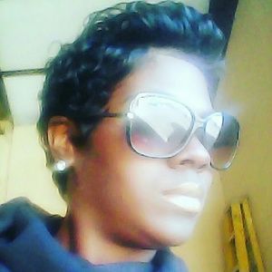 Meet your Posher, Alana