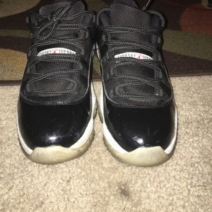 Air Jordan 11 infrared low