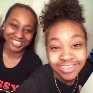 Meet your Posher, Raynelle