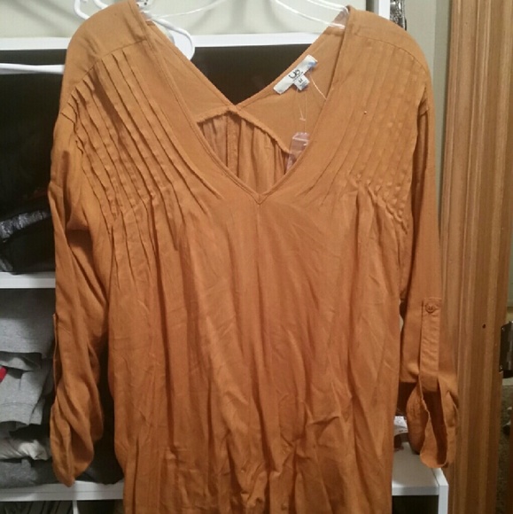 Ya Los Angeles mustard top size medium