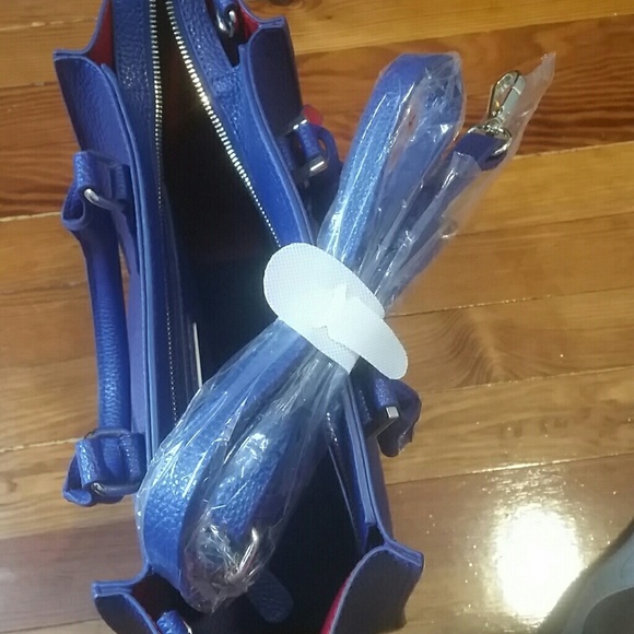 Blue and Red Purse - Picture 3 of 4