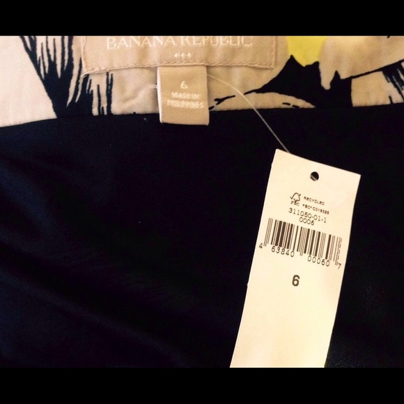 Banana Republic Floral Pleated Skater Skirt - Picture 5 of 5