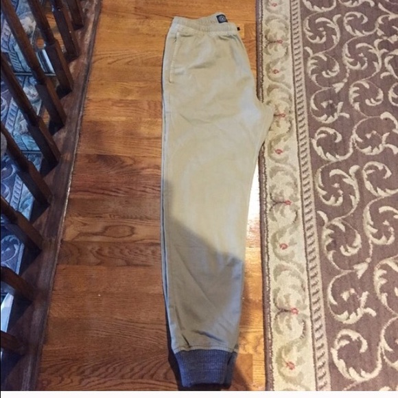 2 pairs of American Eagle outfitters Joggers
