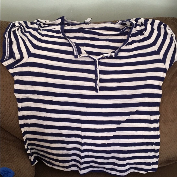 Old Navy cap sleeve shirt