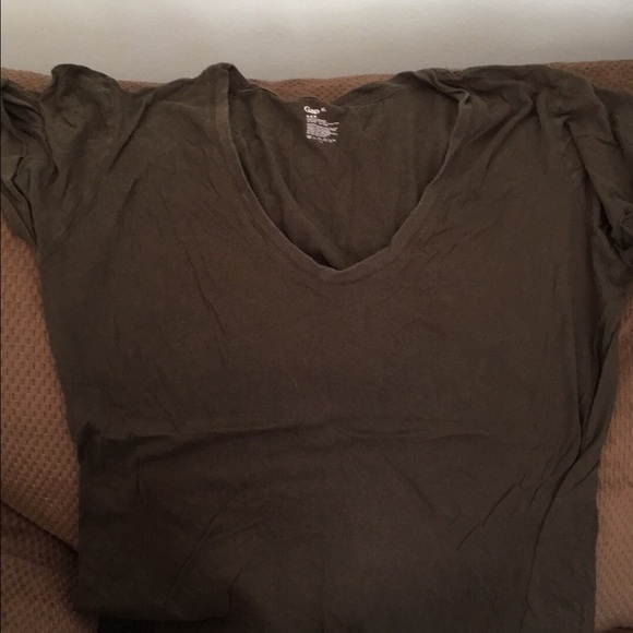 Gap shirt