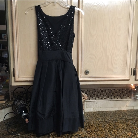 DONATED - Little black dress - Picture 2 of 4