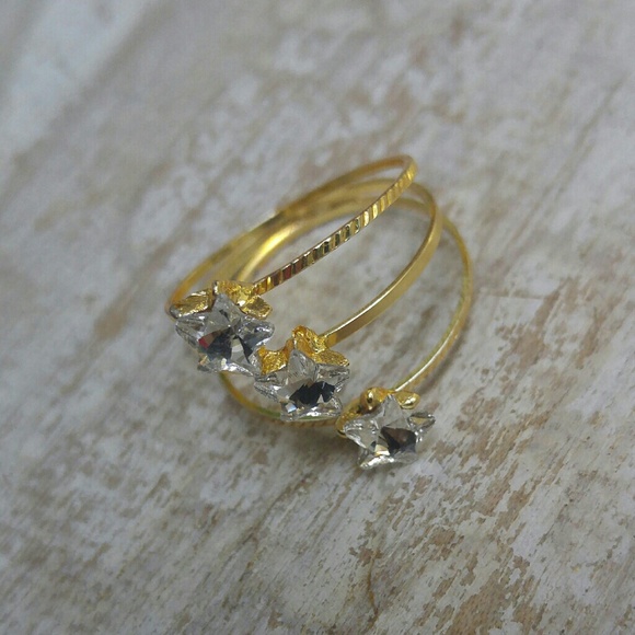 Crystal Star Gold Spiral Ring - Picture 3 of 6