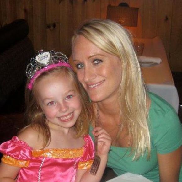 Meet your Posher, Sara - Picture 1 of 1