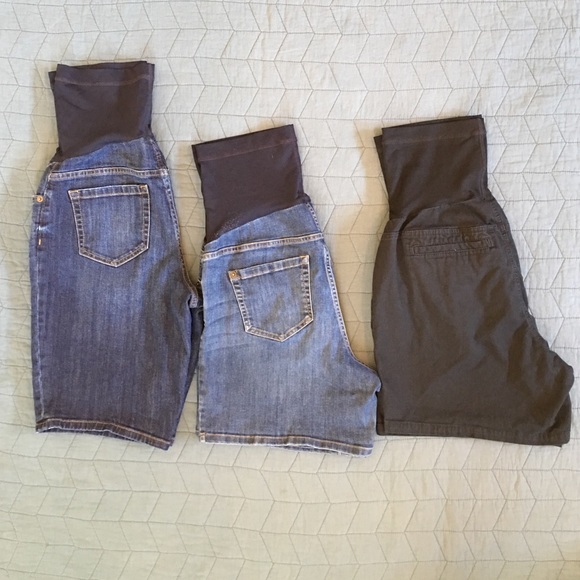Maternity shorts
