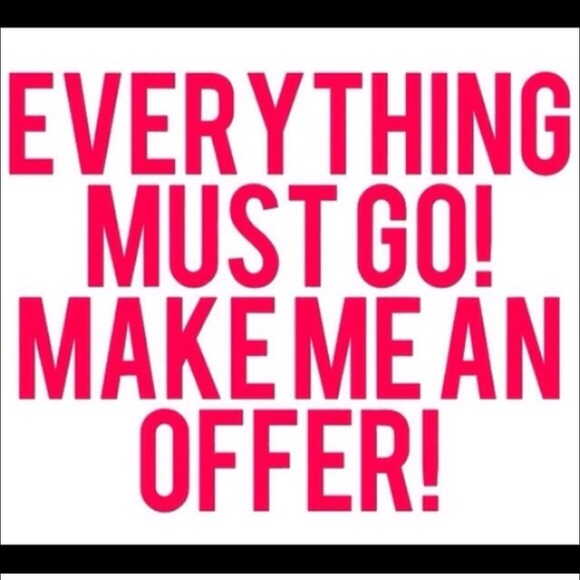 🎉🎉ALL OFFERS CONSIDERED🎉🎉
