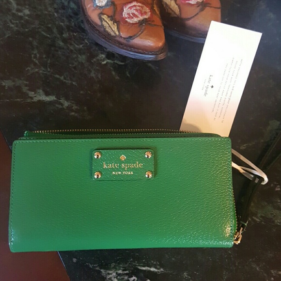 kate spade Handbags - Kate Spade Wallet