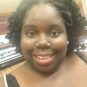 Meet your Posher, Danaisa