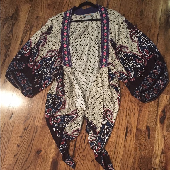 Flying Tomato Kimono size small multicolor