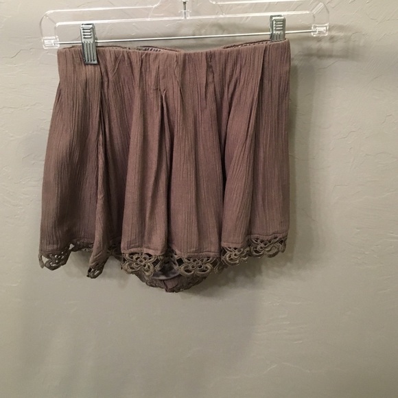 New L'atiste shorts
