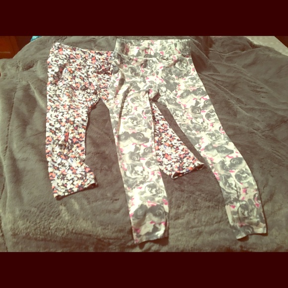 American Eagle floral leggings