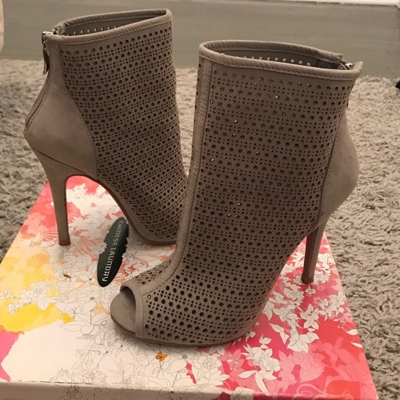 Grey booties - Picture 2 of 4