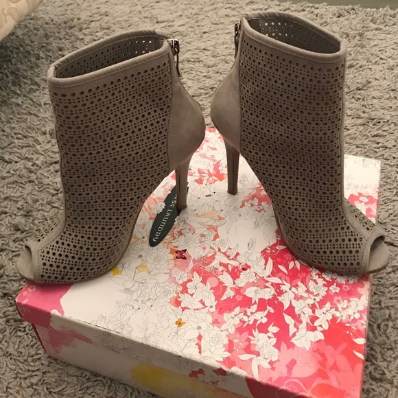 Grey booties - Picture 4 of 4