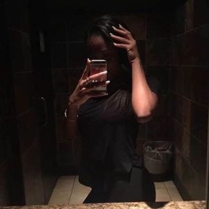 Meet your Posher, Paris