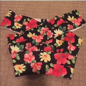 Off shoulder bandage floral crop top size medium