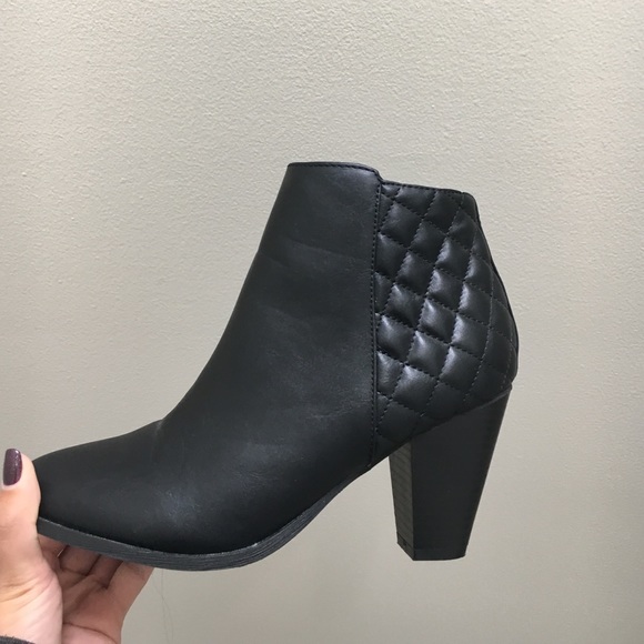 Black heeled booties!