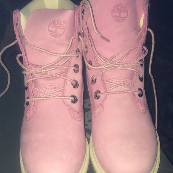 Pink timberlands - Picture 2 of 4
