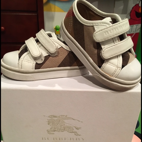 Super cute burberry sneakers
