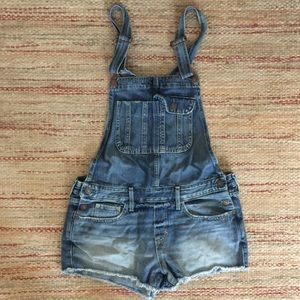 Abercrombie and fitch overall shorts