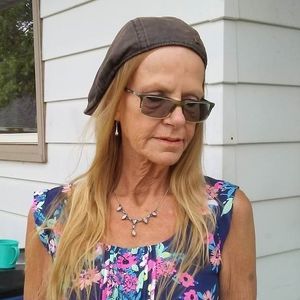 Meet your Posher, Sandy