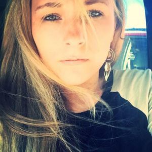 Meet your Posher, Candace