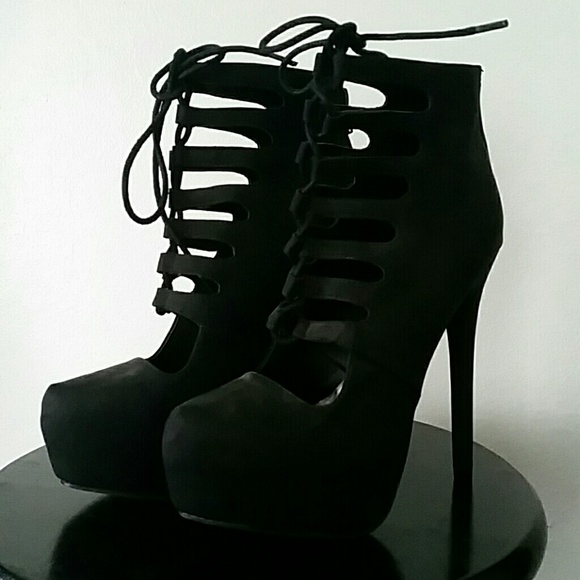 Strapy Lace up platform heal