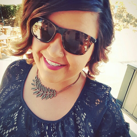 Posh Ambassador Bree - Picture 5 of 7