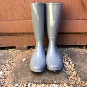 Gray rain boots