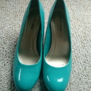 Teal heels