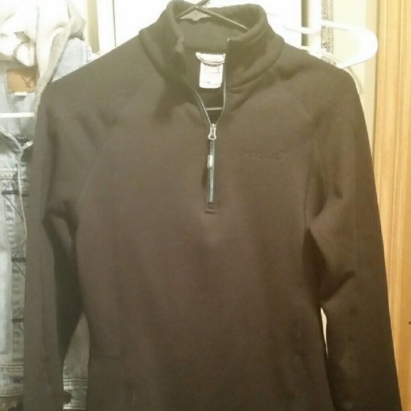 Avalanche black heavy pull over size small