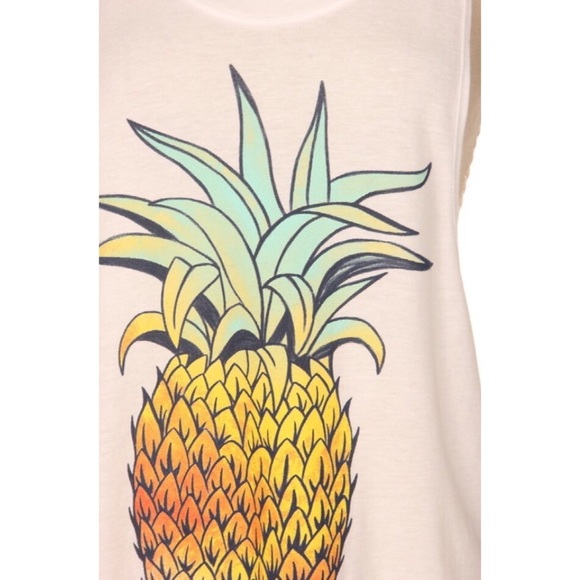 🍍New Arrival!🍍Pineapple Tank - Picture 2 of 4