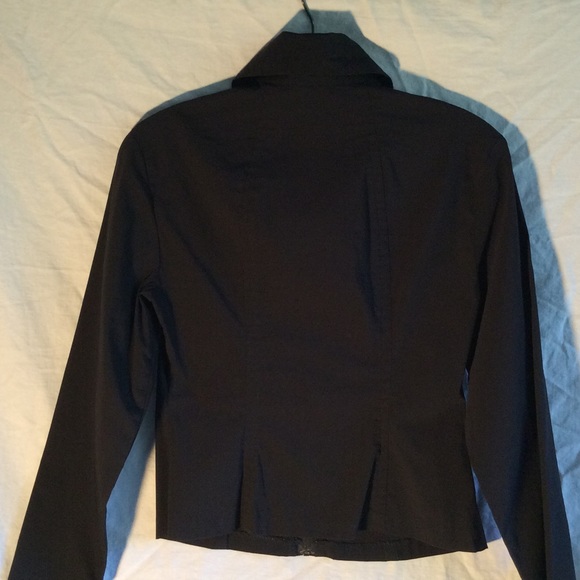 Black long sleeve collared top - Picture 2 of 3