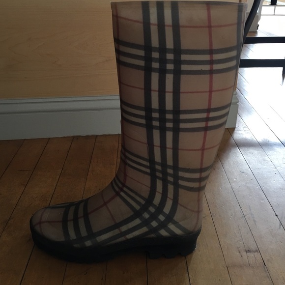Burberry plaid boots