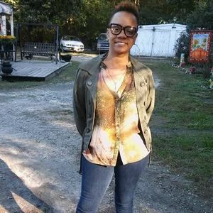 Meet your Posher, Andrea