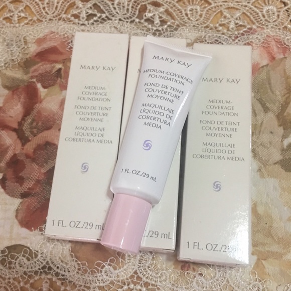 Mary Kay Foundation (1 beige 300) - Picture 1 of 2
