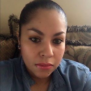 Meet your Posher, Nadia