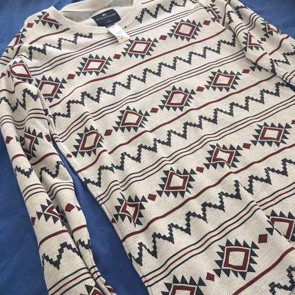 Sweater - Picture 2 of 3