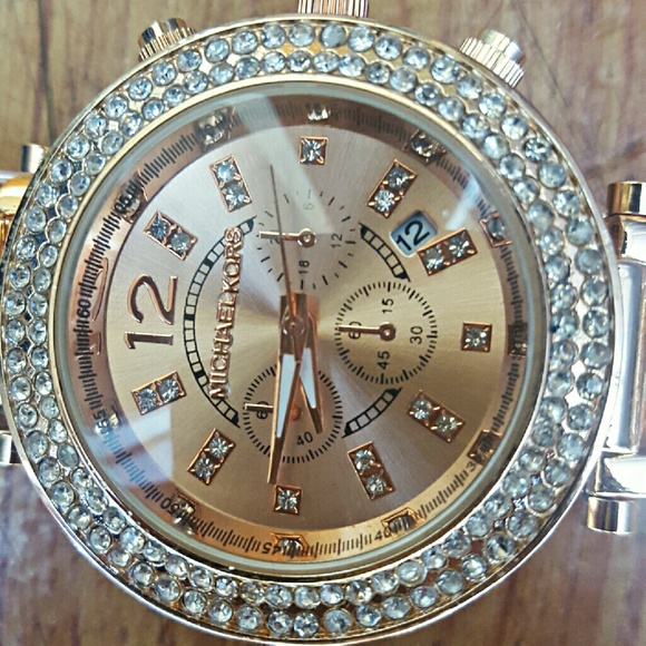 Watch - Picture 2 of 4