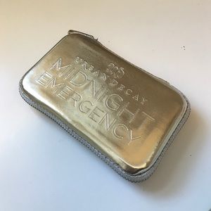 Urban Decay Midnight Emergency